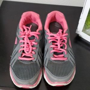 Skechers tennis shoes